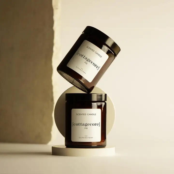 Bougie artisanale en verre parfumée à la figue fraiche, idéale pour un cadeau ou pour créer une ambiance chaleureuse